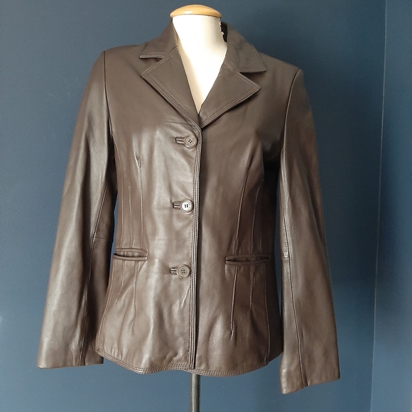 Lady Hathaway brown leather jacket